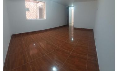 VENTA DEPARTAMENTO 1ER PISO URB SANTA PATRICIA LA MOLINA