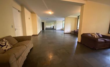 Escrivá de Balaguer 4D+3B+2E y bodega