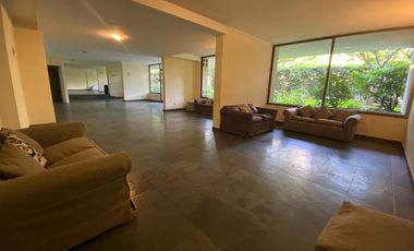 Escrivá de Balaguer 4D+3B+2E y bodega