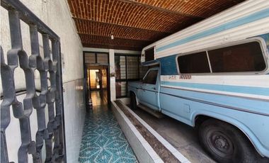 CASA GANTE 5 RECAMARAS 316 M2 EN VENTA ,COL.CENTRO SAHUAYO MICHOACAN