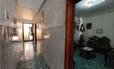 CASA GANTE 5 RECAMARAS 316 M2 EN VENTA ,COL.CENTRO SAHUAYO MICHOACAN