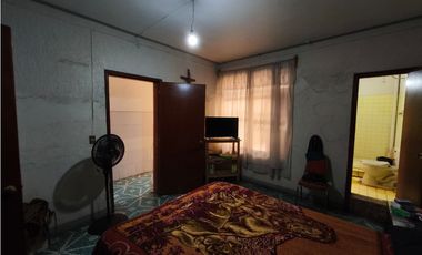 CASA GANTE 5 RECAMARAS 316 M2 EN VENTA ,COL.CENTRO SAHUAYO MICHOACAN