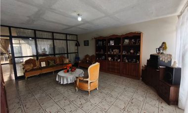 CASA GANTE 5 RECAMARAS 316 M2 EN VENTA ,COL.CENTRO SAHUAYO MICHOACAN