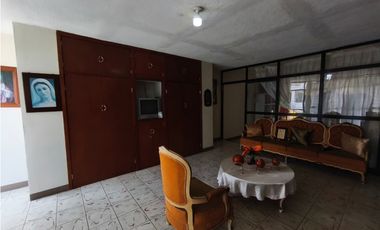 CASA GANTE 5 RECAMARAS 316 M2 EN VENTA ,COL.CENTRO SAHUAYO MICHOACAN