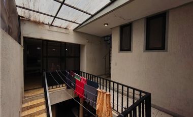 CASA GANTE 5 RECAMARAS 316 M2 EN VENTA ,COL.CENTRO SAHUAYO MICHOACAN