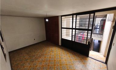 CASA GANTE 5 RECAMARAS 316 M2 EN VENTA ,COL.CENTRO SAHUAYO MICHOACAN