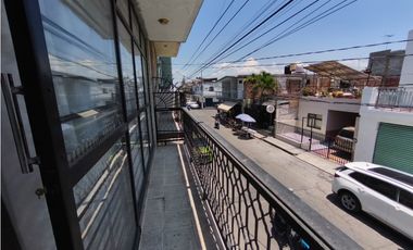CASA GANTE 5 RECAMARAS 316 M2 EN VENTA ,COL.CENTRO SAHUAYO MICHOACAN