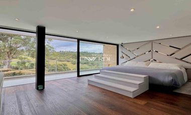 Casa de lujo en Yerbabuena con lote de 2.022 m² y terraza panorámica