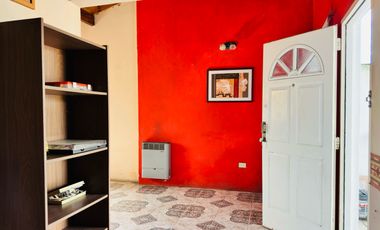 Casa en venta Don Torcuato-3amb-departamento independiente.