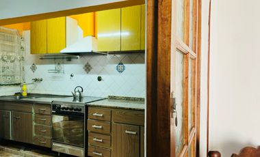 Casa en venta Don Torcuato-3amb-departamento independiente.