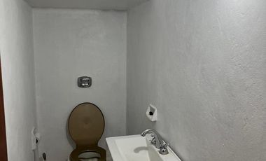 Casa de tres dormitorios, parque y pileta. 33 e/ 33 y 34