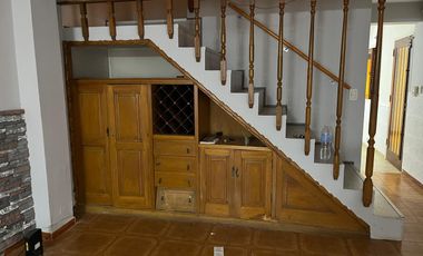 Casa de tres dormitorios, parque y pileta. 33 e/ 33 y 34