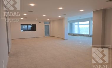 Galpón Nave Industrial en Centenario, de 2.311 m2 con oficinas, sobre lote de 7.560 m2