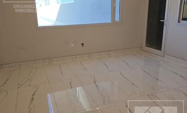 Galpón Nave Industrial en Centenario, de 2.311 m2 con oficinas, sobre lote de 7.560 m2