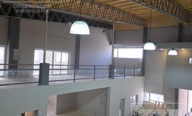 Galpón Nave Industrial en Centenario, de 2.311 m2 con oficinas, sobre lote de 7.560 m2