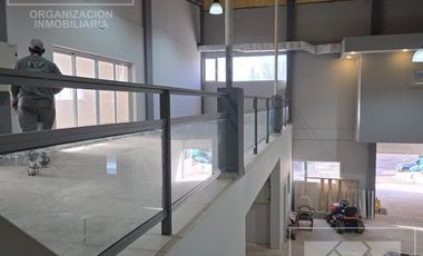 Galpón Nave Industrial en Centenario, de 2.311 m2 con oficinas, sobre lote de 7.560 m2