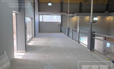 Galpón Nave Industrial en Centenario, de 2.311 m2 con oficinas, sobre lote de 7.560 m2