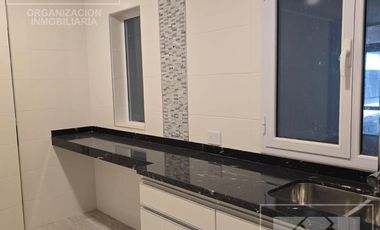 Galpón Nave Industrial en Centenario, de 2.311 m2 con oficinas, sobre lote de 7.560 m2