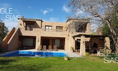 Casa en alquiler amoblada en Las Caletas, Nordelta