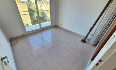 DEPARTAMENTO 4 AMBIENTES EN ALQUILER TAPIALES
