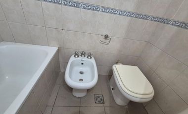 DEPARTAMENTO 4 AMBIENTES EN ALQUILER TAPIALES