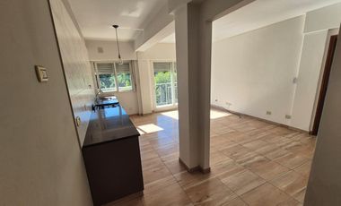 DEPARTAMENTO 4 AMBIENTES EN ALQUILER TAPIALES