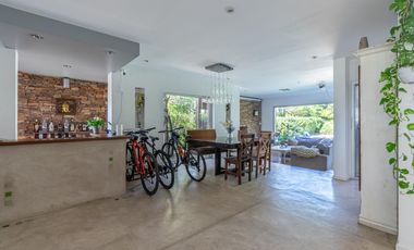 Venta Casa Haras del Pilar La Pradera 6 amb, 4 dor, 3 baños, toilette, 2 cocheras, pileta. Excelente