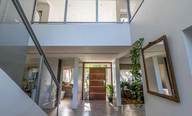 Venta Casa Haras del Pilar La Pradera 6 amb, 4 dor, 3 baños, toilette, 2 cocheras, pileta. Excelente