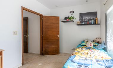 Venta Casa Haras del Pilar La Pradera 6 amb, 4 dor, 3 baños, toilette, 2 cocheras, pileta. Excelente