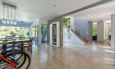 Venta Casa Haras del Pilar La Pradera 6 amb, 4 dor, 3 baños, toilette, 2 cocheras, pileta. Excelente