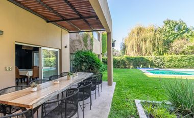 Venta Casa Haras del Pilar La Pradera 6 amb, 4 dor, 3 baños, toilette, 2 cocheras, pileta. Excelente