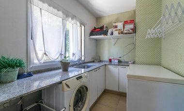 Venta Casa Haras del Pilar La Pradera 6 amb, 4 dor, 3 baños, toilette, 2 cocheras, pileta. Excelente