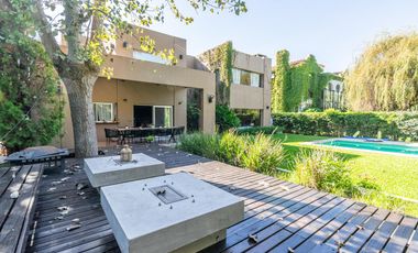 Venta Casa Haras del Pilar La Pradera 6 amb, 4 dor, 3 baños, toilette, 2 cocheras, pileta. Excelente