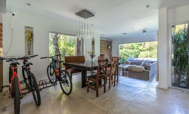 Venta Casa Haras del Pilar La Pradera 6 amb, 4 dor, 3 baños, toilette, 2 cocheras, pileta. Excelente