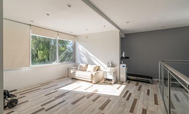Venta Casa Haras del Pilar La Pradera 6 amb, 4 dor, 3 baños, toilette, 2 cocheras, pileta. Excelente