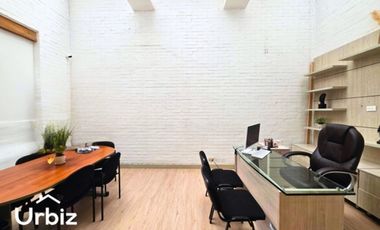 Arriendo Oficina de 34m² + 18m² de Marquesina en Chico