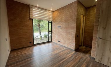 CASA CAMPESTRE EN PARCELACIÓN EN EL RETIRO