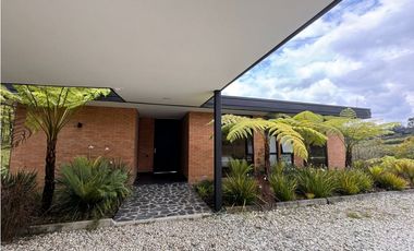 CASA CAMPESTRE EN PARCELACIÓN EN EL RETIRO