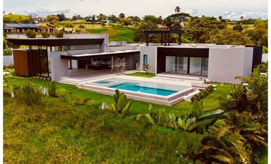 Lujosa casa campestre en Cerritos