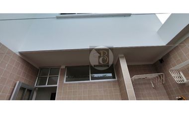 SE VENDE O ARRIENDA CASA CAMPESTRE CONJUNTO PASO REAL YOPAL