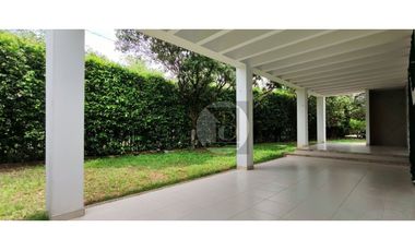 SE VENDE O ARRIENDA CASA CAMPESTRE CONJUNTO PASO REAL YOPAL