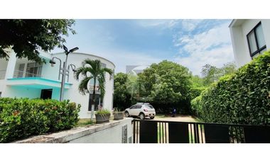 SE VENDE O ARRIENDA CASA CAMPESTRE CONJUNTO PASO REAL YOPAL