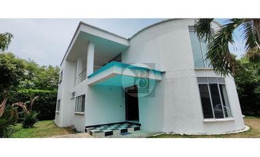 SE VENDE O ARRIENDA CASA CAMPESTRE CONJUNTO PASO REAL YOPAL