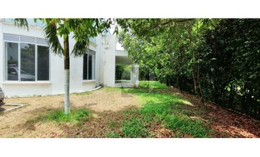 SE VENDE O ARRIENDA CASA CAMPESTRE CONJUNTO PASO REAL YOPAL