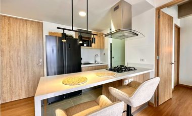Apartamento para la renta amoblada en Envigado-Escobero, piso 18