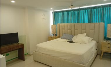APTO REMODELADO EN ALTOS DE RIOMAR