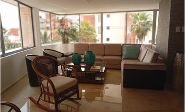 APTO REMODELADO EN ALTOS DE RIOMAR