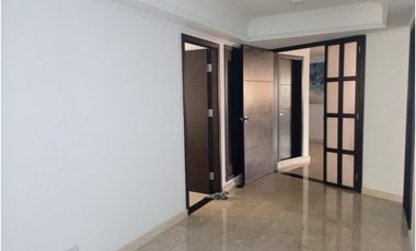 APTO REMODELADO EN ALTOS DE RIOMAR