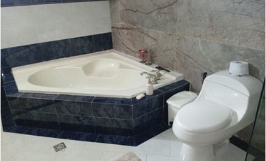 APTO REMODELADO EN ALTOS DE RIOMAR