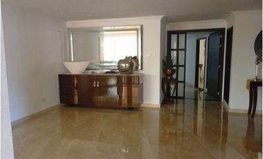 APTO REMODELADO EN ALTOS DE RIOMAR